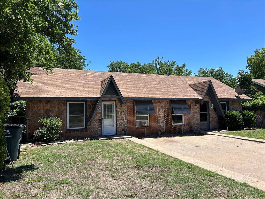 Clinton, OK 73601,527 S 18th ST