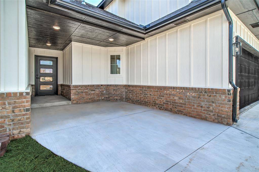 Edmond, OK 73012,800 NW 190th ST