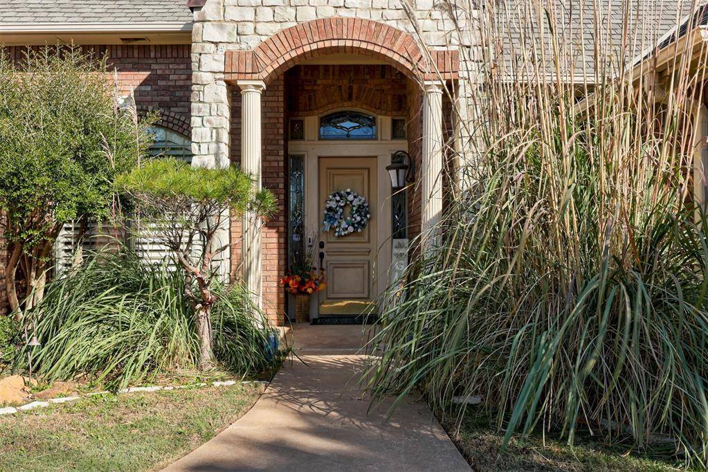 Edmond, OK 73013,14812 Maplelake DR
