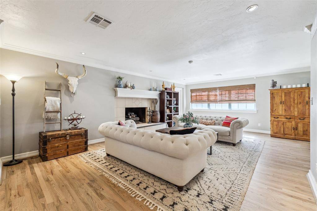 Oklahoma City, OK 73112,2113 NW 62 ST