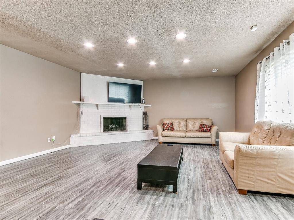 Moore, OK 73160,216 N English DR