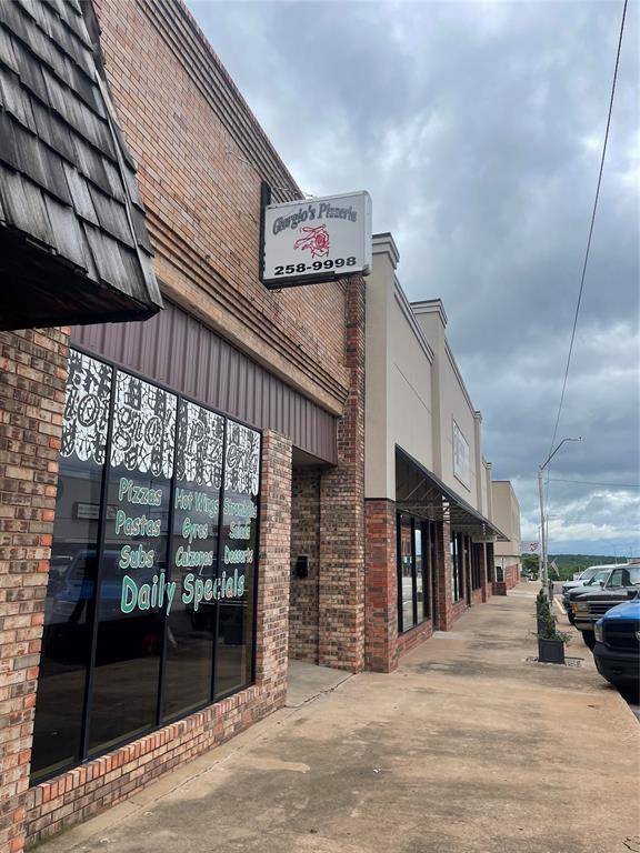 Chandler, OK 74834,916 Manvel AVE