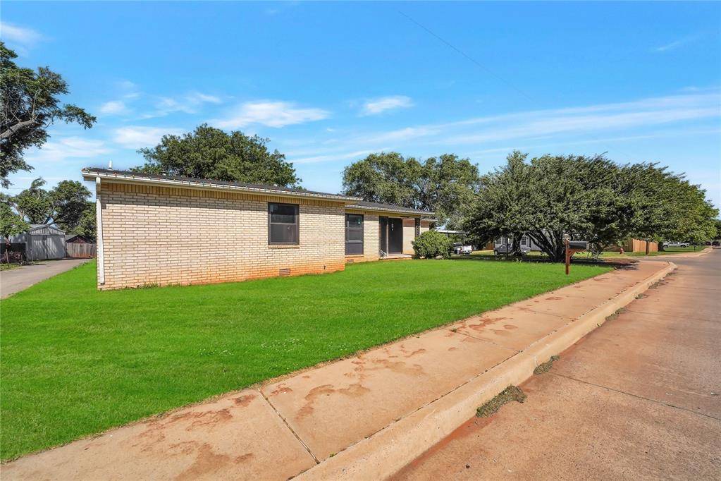 Elk City, OK 73644,135 Blackburn BLVD