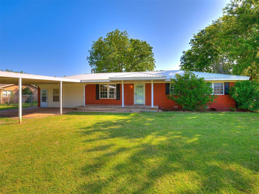 Wellston, OK 74881,710 Hayes DR