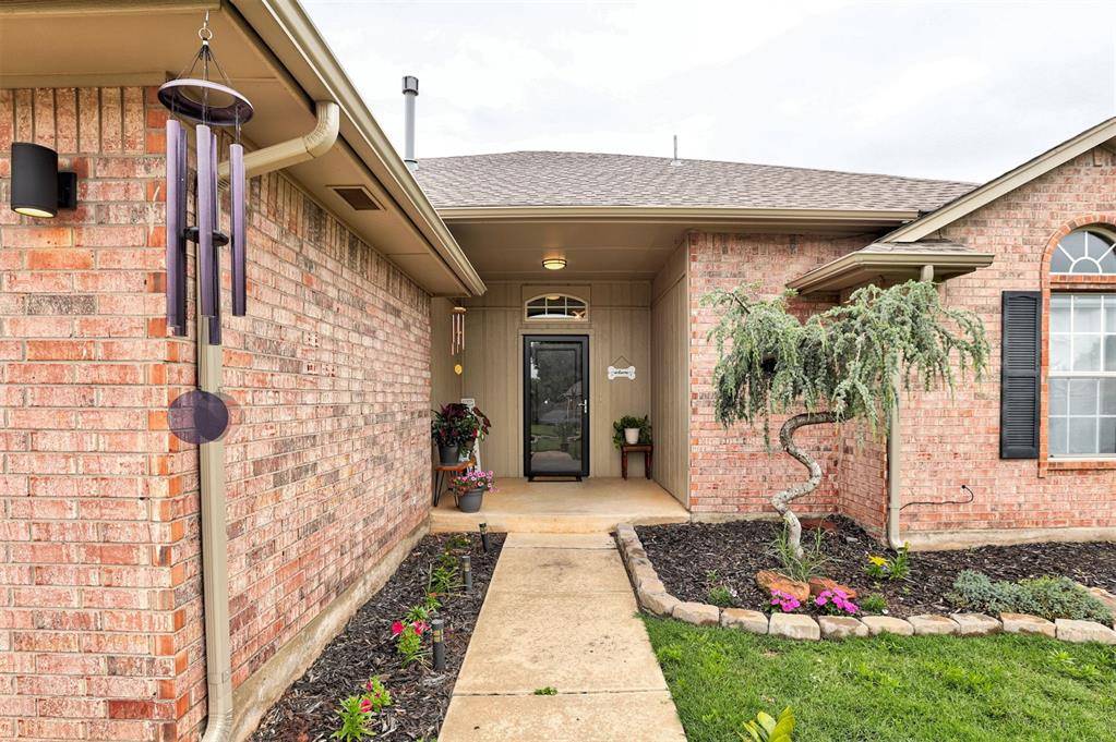 Edmond, OK 73012,17324 Valley Crest