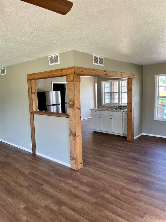 Stroud, OK 74079,111 E Main ST