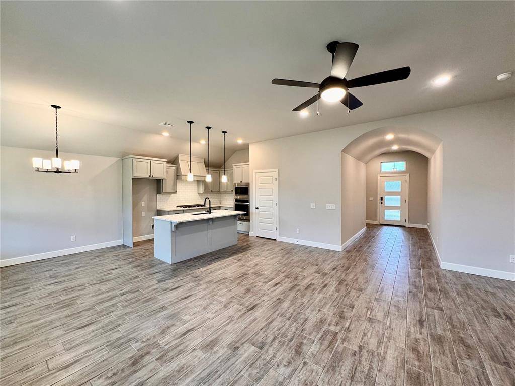 Oklahoma City, OK 73170,913 SW 141st ST
