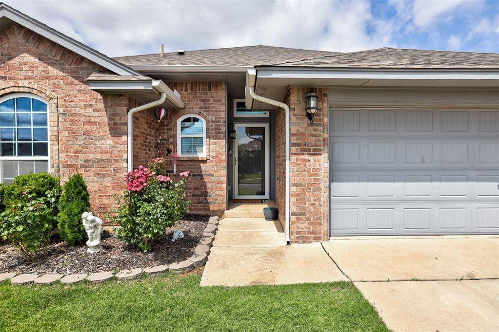 Midwest City, OK 73130,2336 Snapper LN