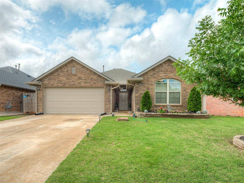 Oklahoma City, OK 73114,704 N 121st TER