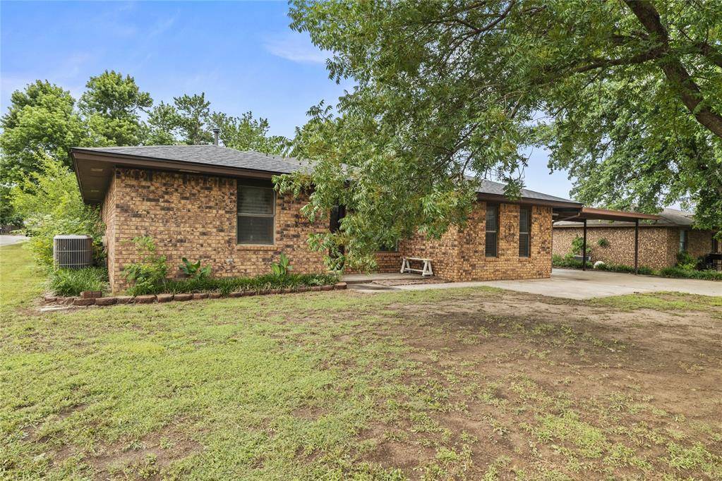 Watonga, OK 73772,720 W 3rd ST