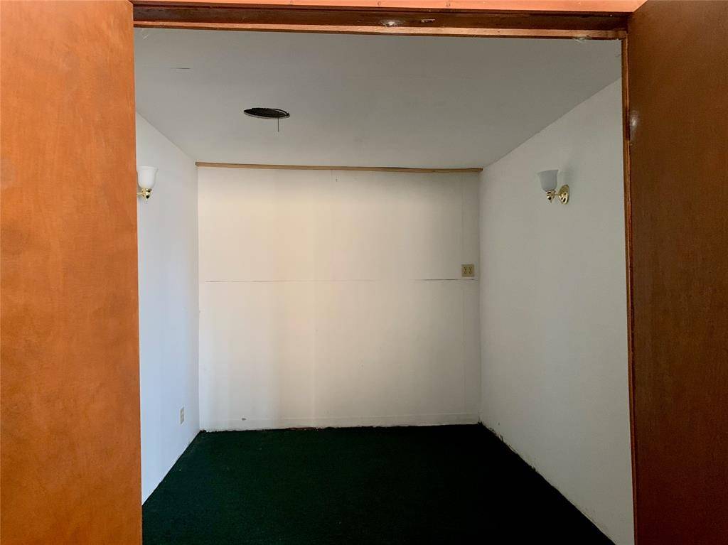 Burns Flat, OK 73647,221 S 44 HWY