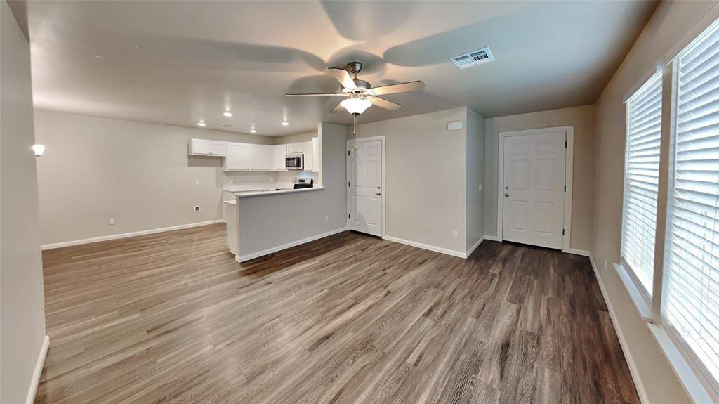Yukon, OK 73099,206 Gray ST