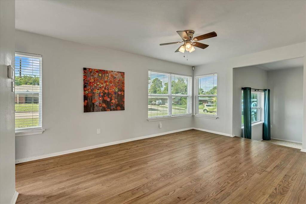 Edmond, OK 73013,615 RIDGECREST RD