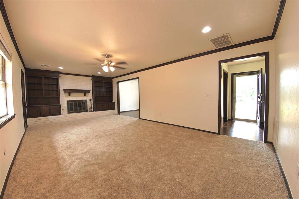 Edmond, OK 73013,3700 Meadow LN