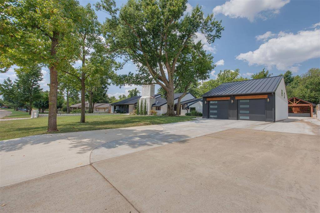 Oklahoma City, OK 73114,8015 Glenwood AVE