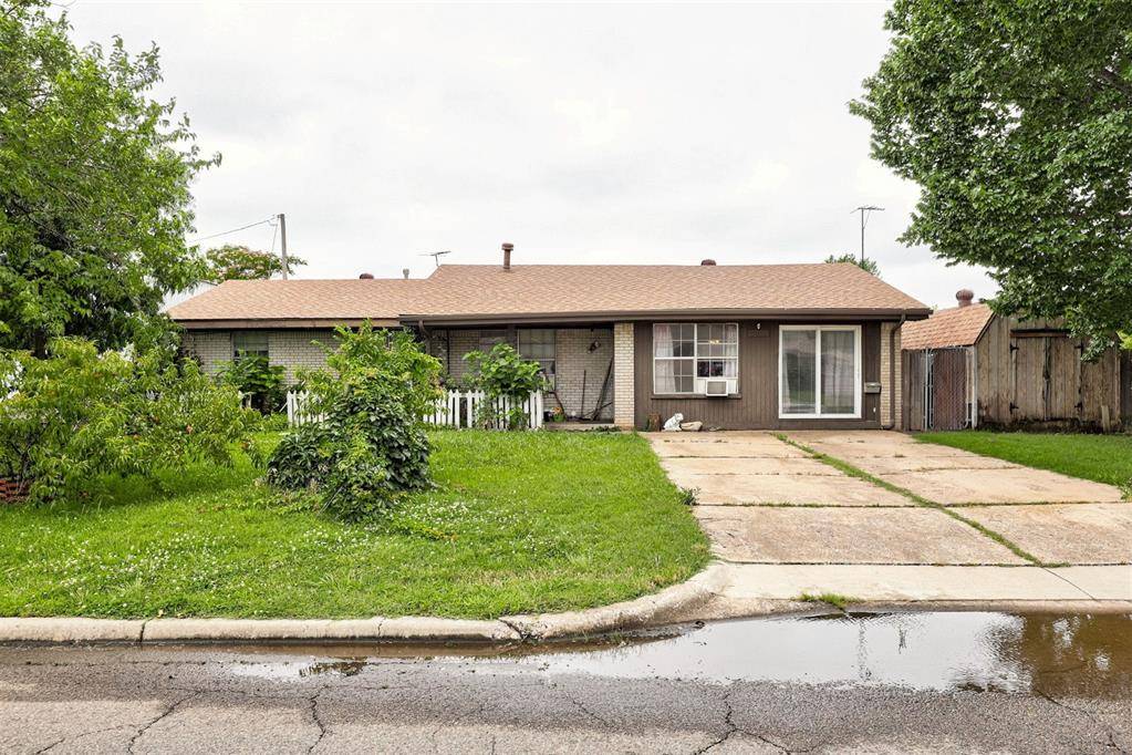 Moore, OK 73160,407 S Norman AVE