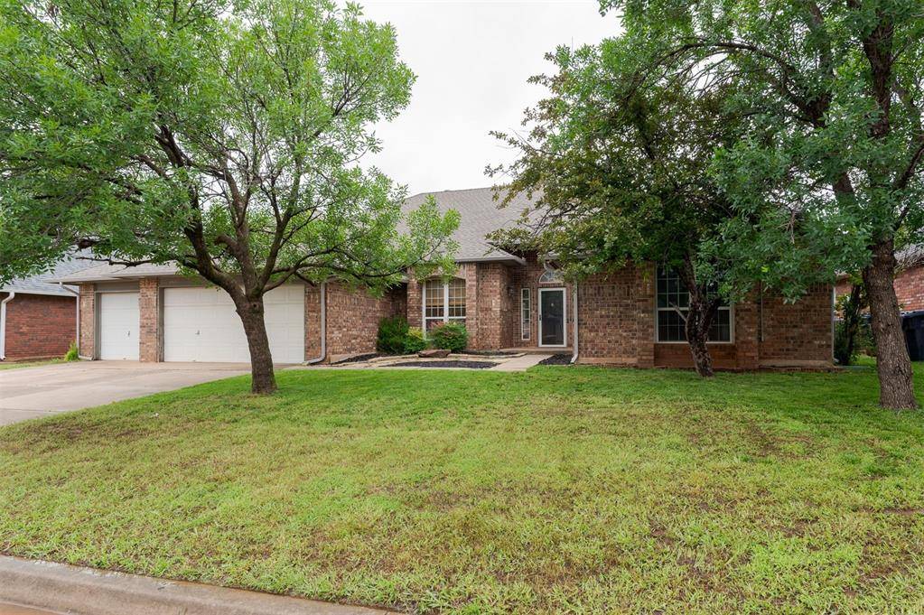 Edmond, OK 73013,2613 NW 159th ST