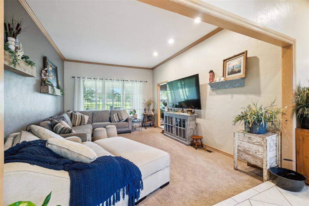 Yukon, OK 73099,11700 Hackney LN