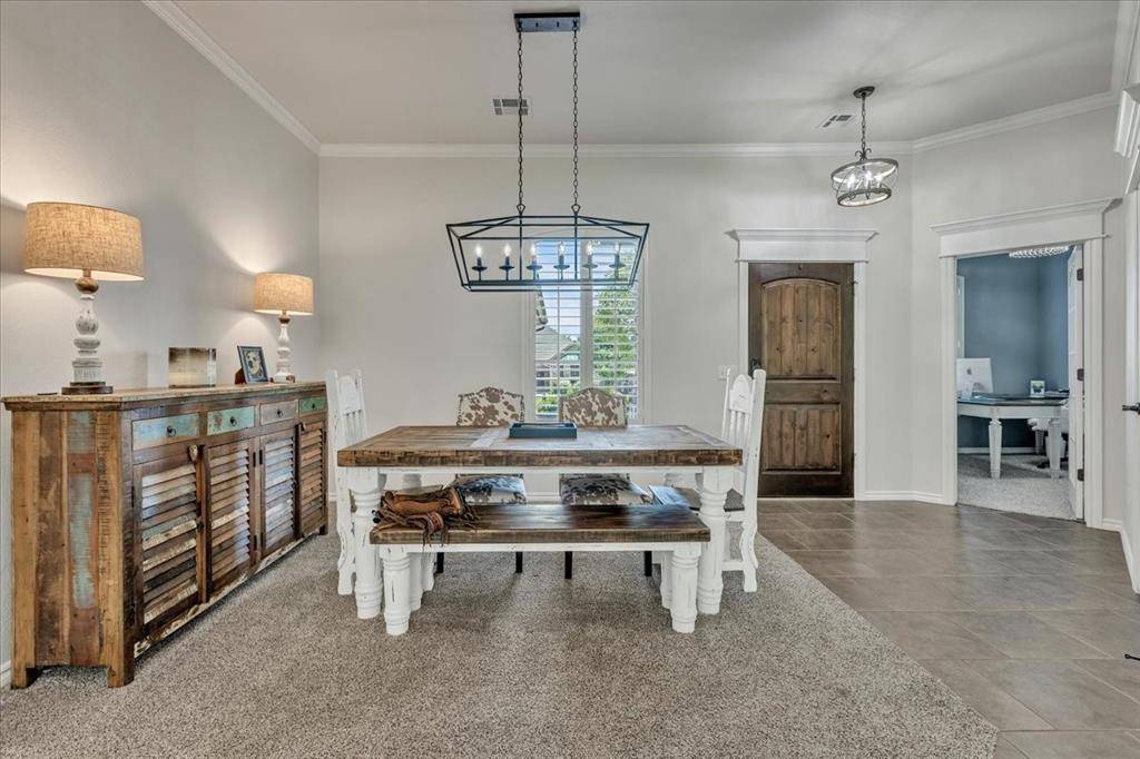 Edmond, OK 73013,14005 Canterbury DR