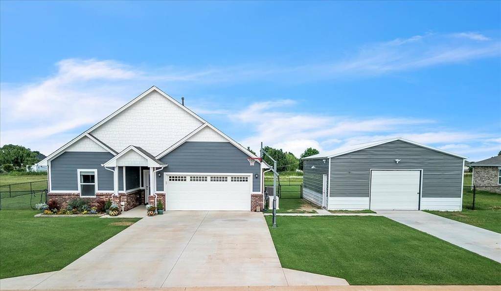 Edmond, OK 73025,13091 Mannington RD