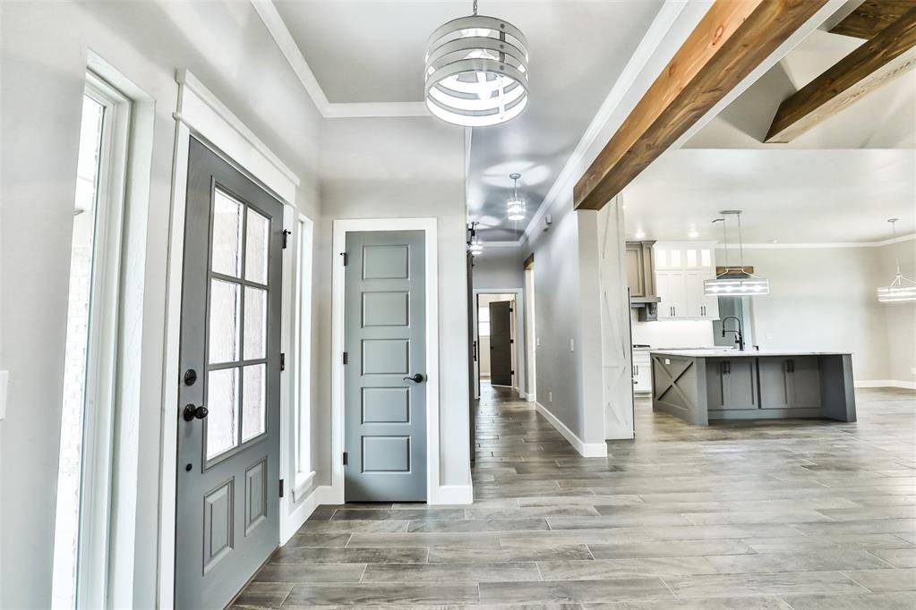 Mustang, OK 73064,12016 SW 50th ST