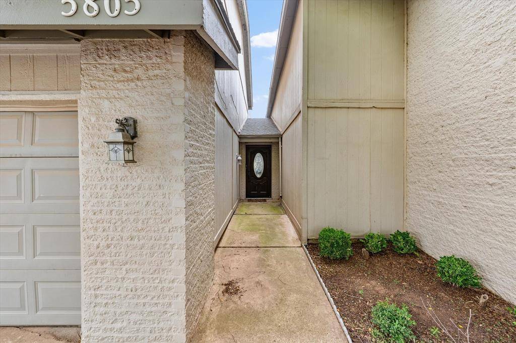 Oklahoma City, OK 73162,5805 Hefner Village CT