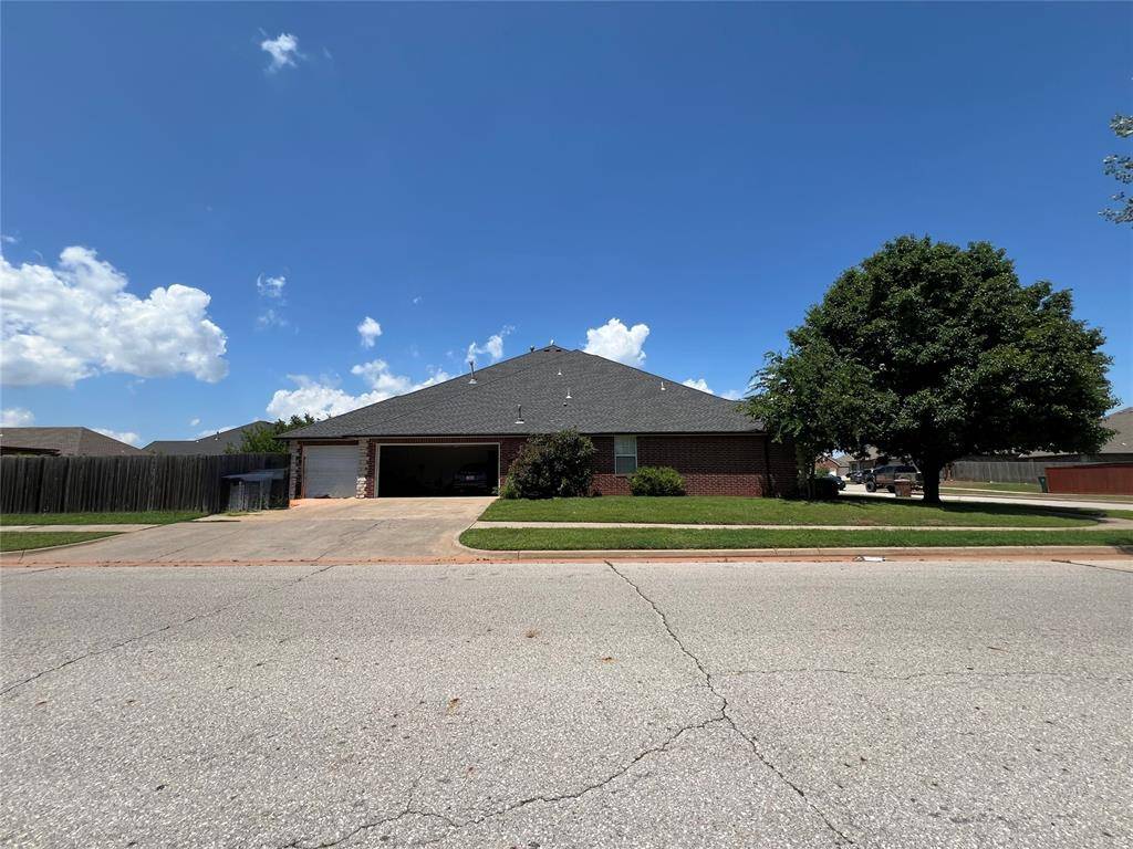 Oklahoma City, OK 73179,3221 Walden AVE