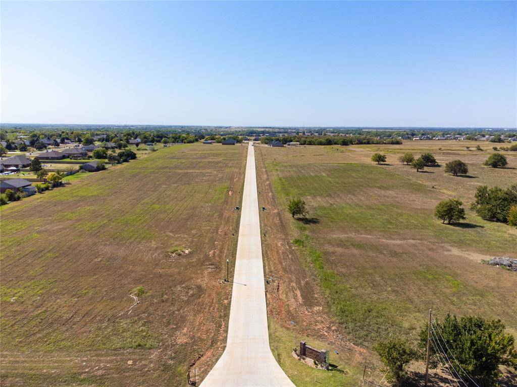 Edmond, OK 73025,8561 Oak Tree CIR