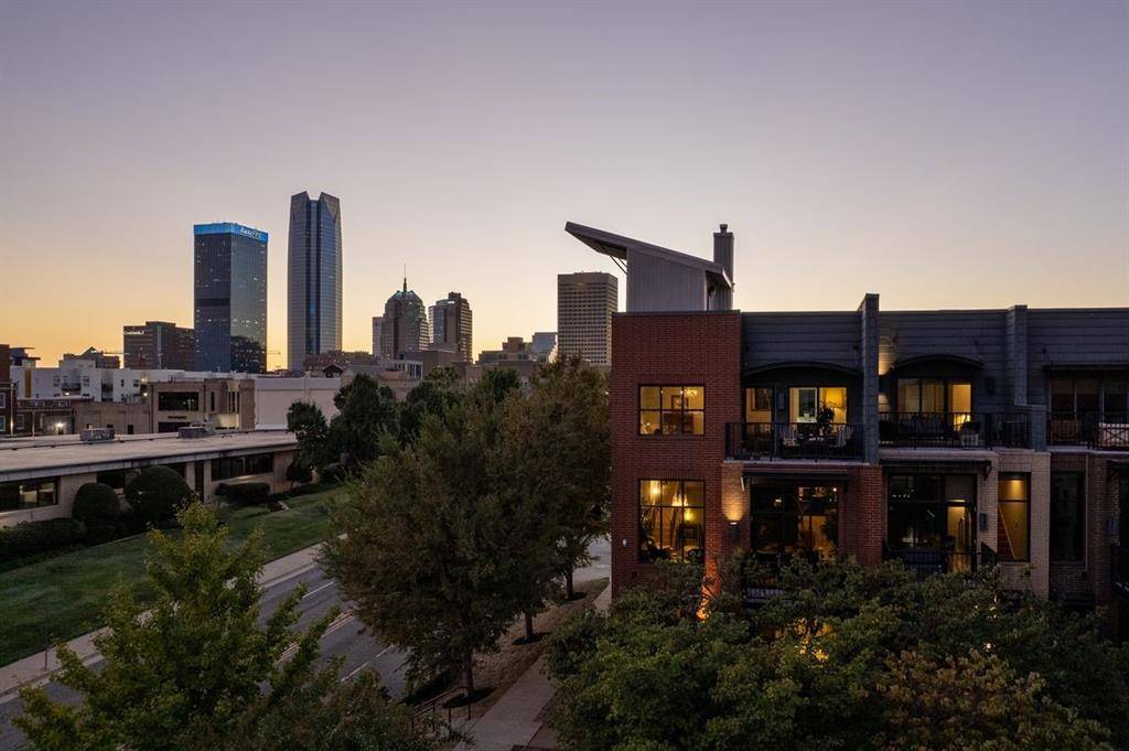 Oklahoma City, OK 73104,223 NE 4th ST