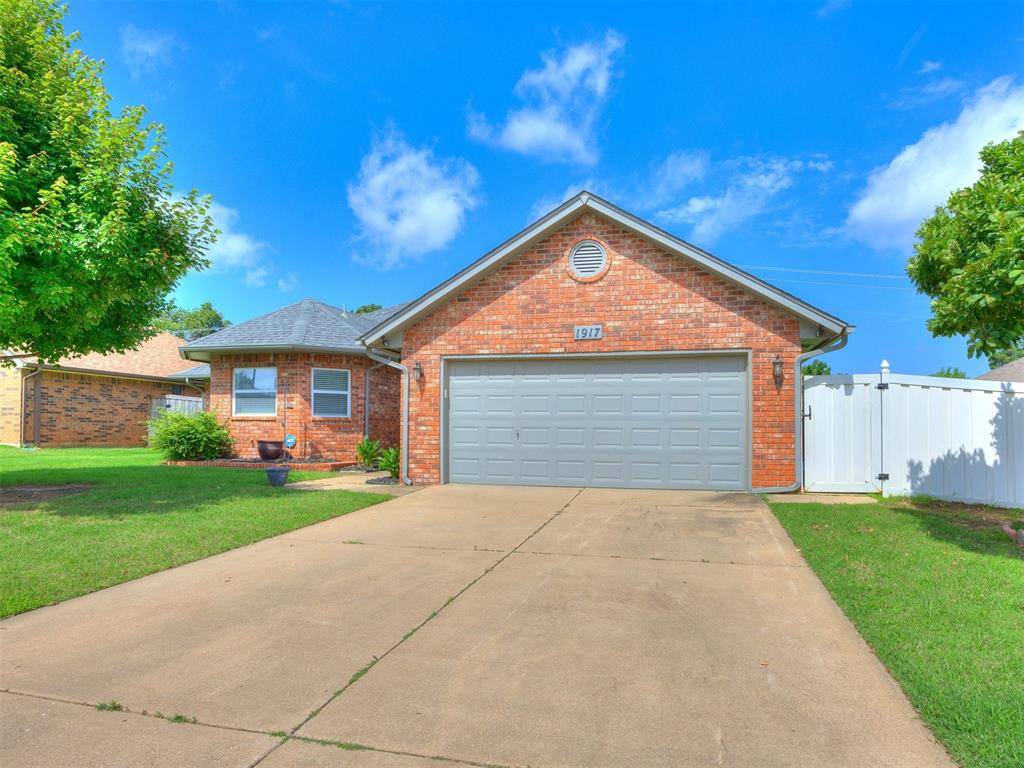 Midwest City, OK 73130,1917 Goldenrod LN