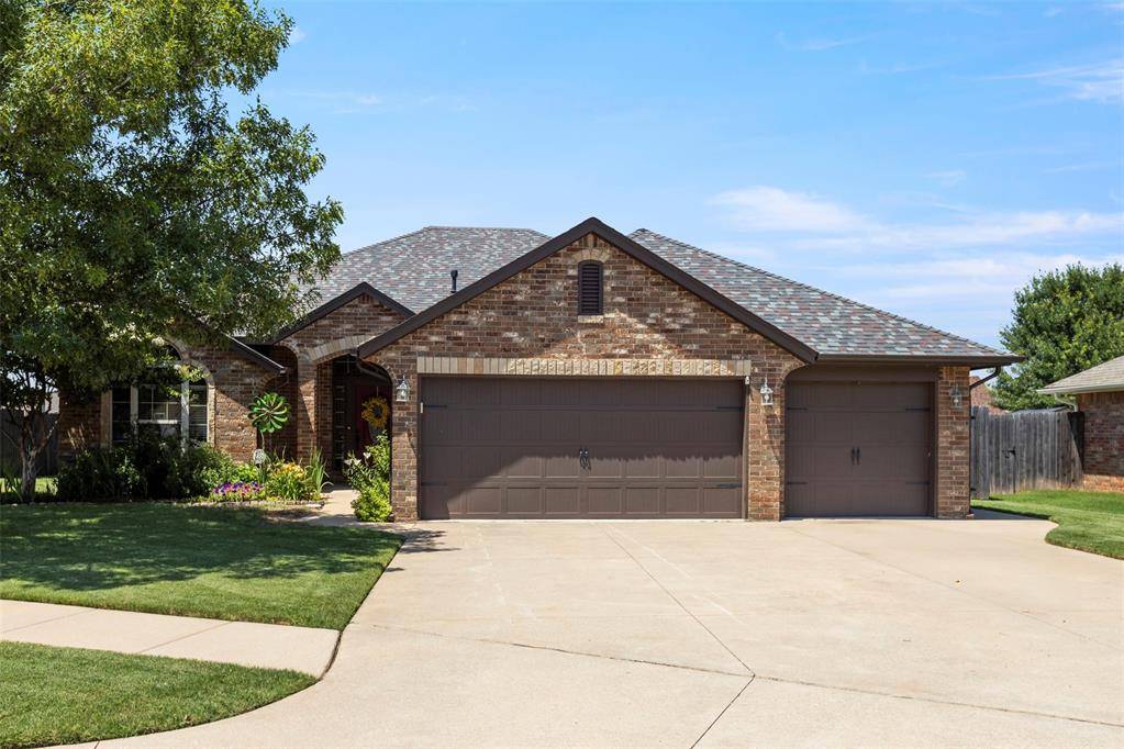 Yukon, OK 73099,10305 SW 26th CIR