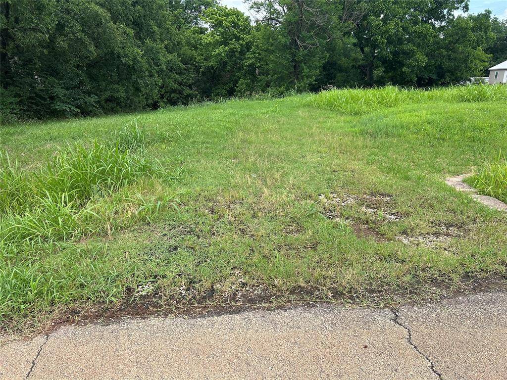 Wellston, OK 74881,510 Cedar ST