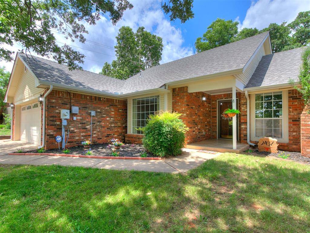 Edmond, OK 73013,2437 Shady Tree LN