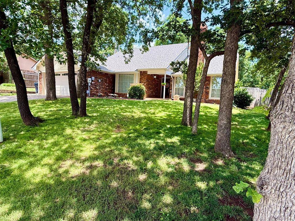 Edmond, OK 73013,2437 Shady Tree LN