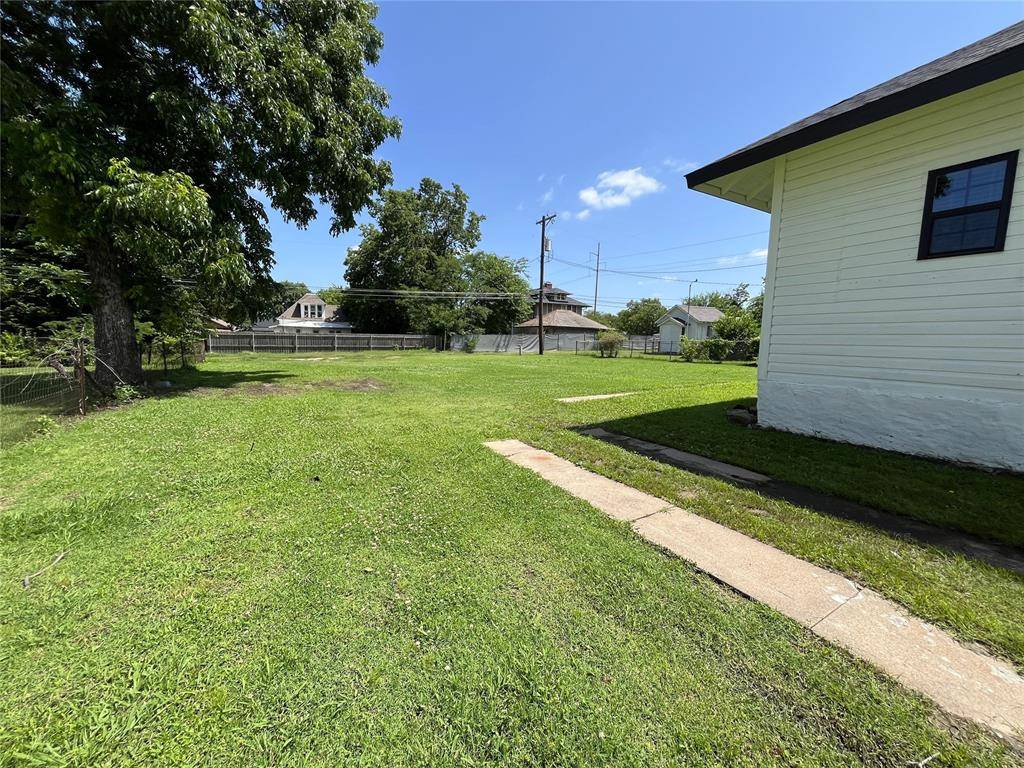 Stroud, OK 74079,213 W 5th ST