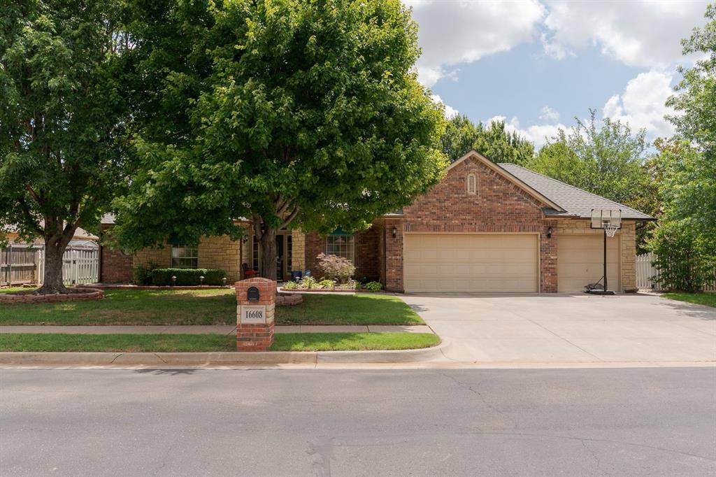 Edmond, OK 73012,16608 Halbrooke RD