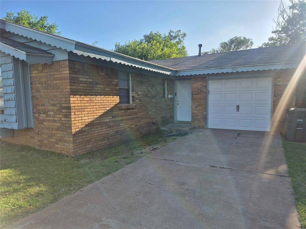 Del City, OK 73115,905 Shalimar DR