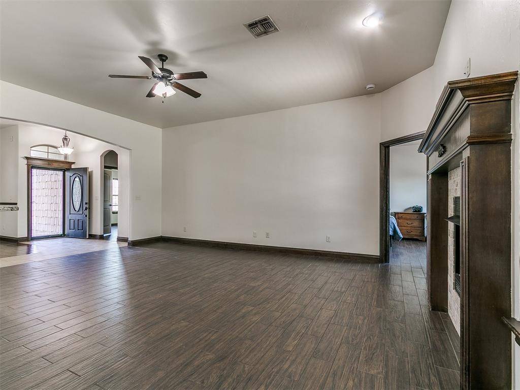 Moore, OK 73160,1013 SW 15th ST