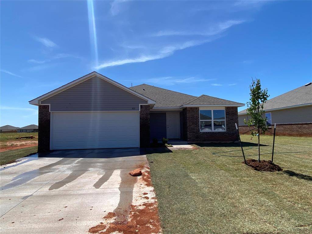 Mustang, OK 73064,933 S Buffalo LN