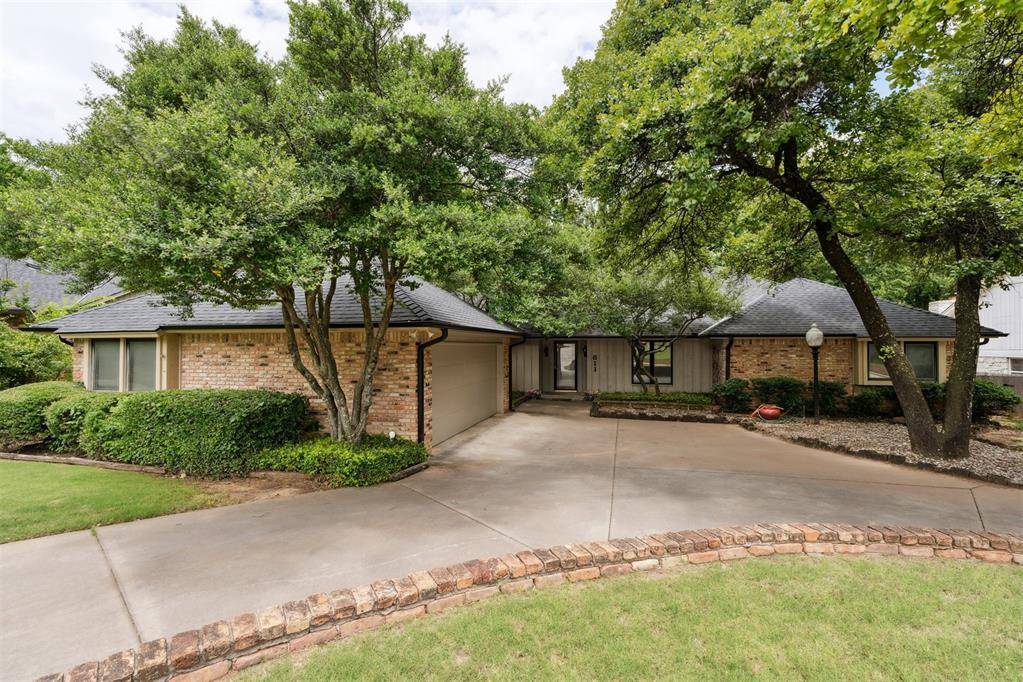 Edmond, OK 73034,611 Sunny Brook DR