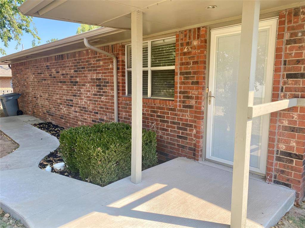 Edmond, OK 73034,217 E Lincoln AVE