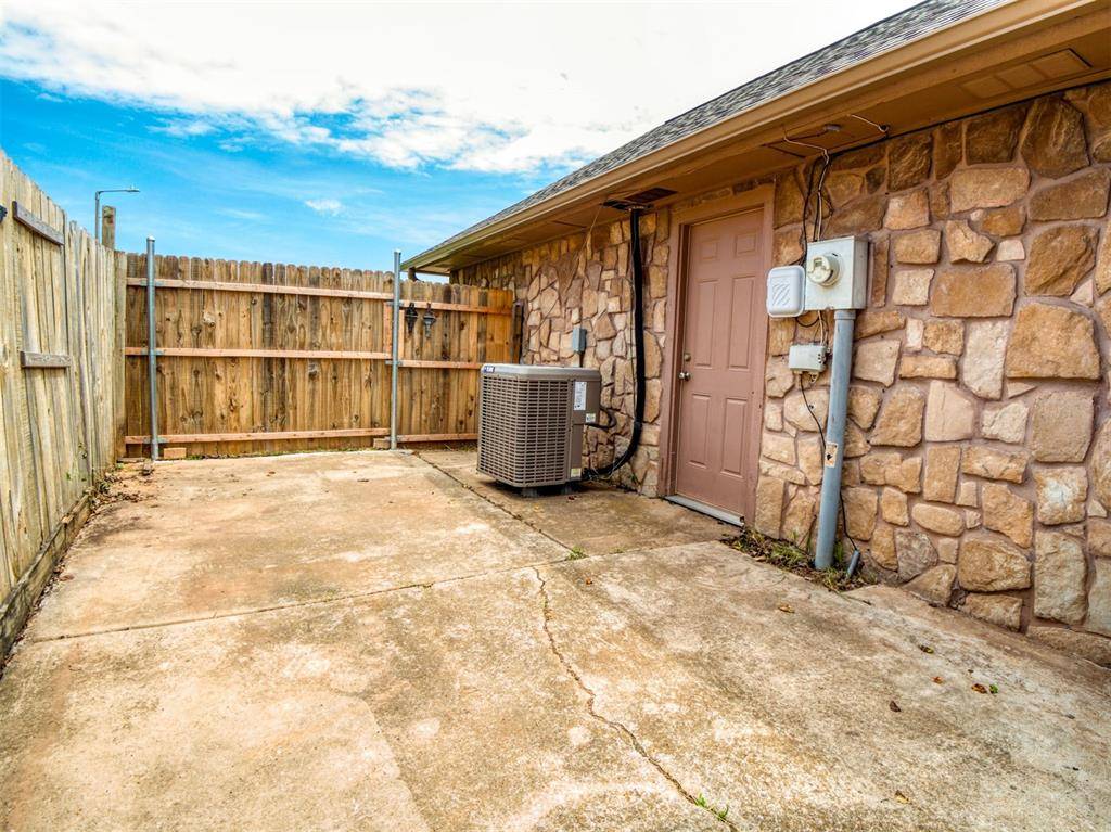 Norman, OK 73071,2102 Vanessa DR