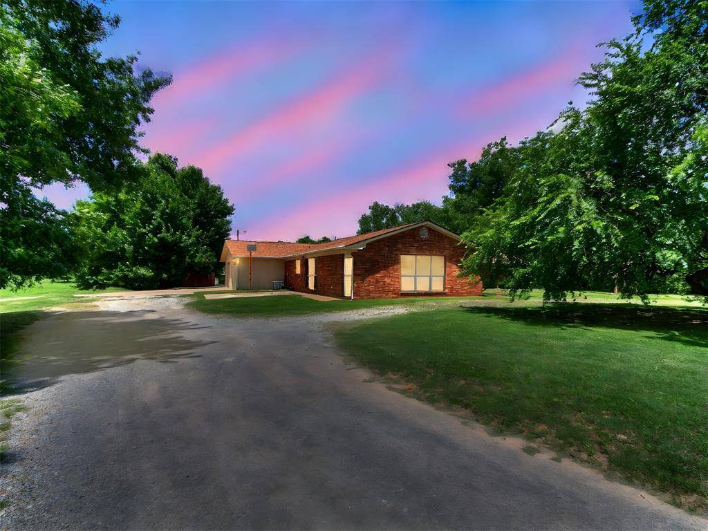 Chickasha, OK 73018,1066 County Road 1383