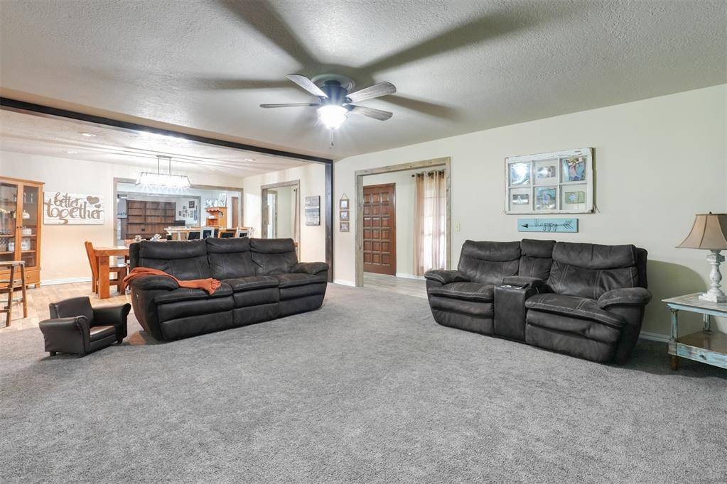 Shawnee, OK 74804,17 Granada DR