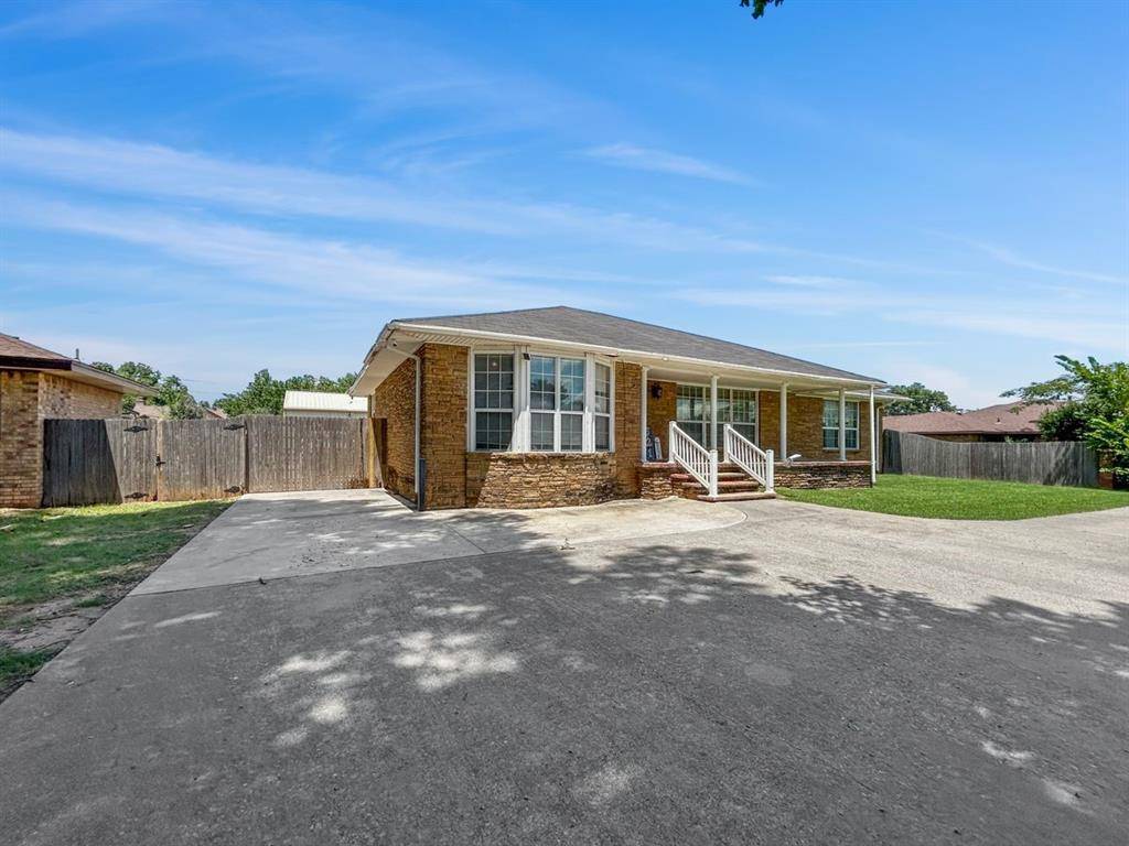 Lexington, OK 73051,521 E Broadway ST