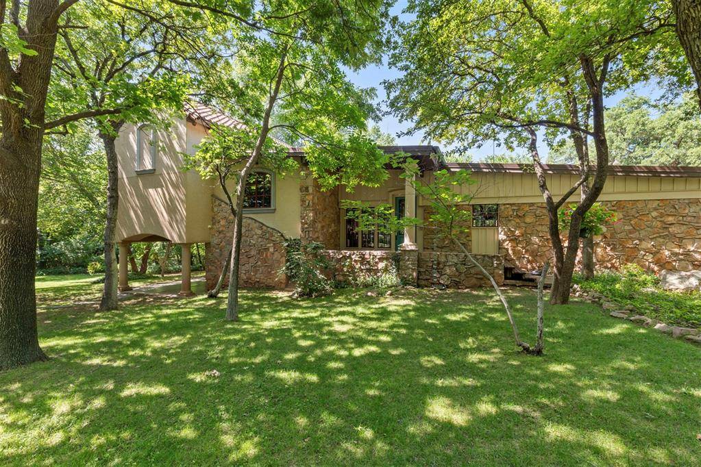 Edmond, OK 73013,4225 Red Bud PL