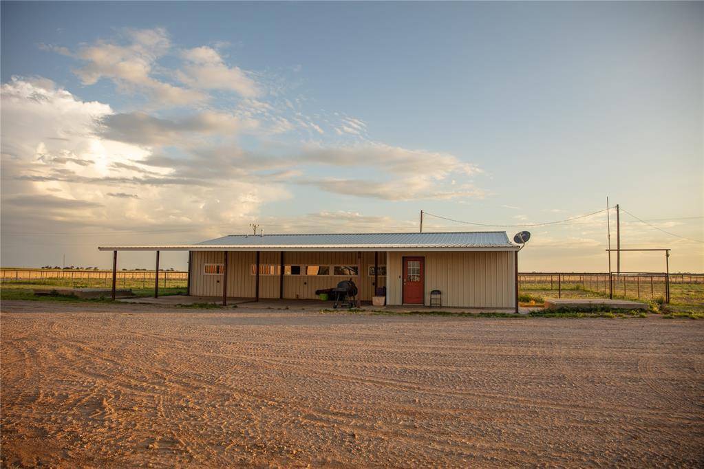 Willow, OK 73673,31665 E 1350 RD