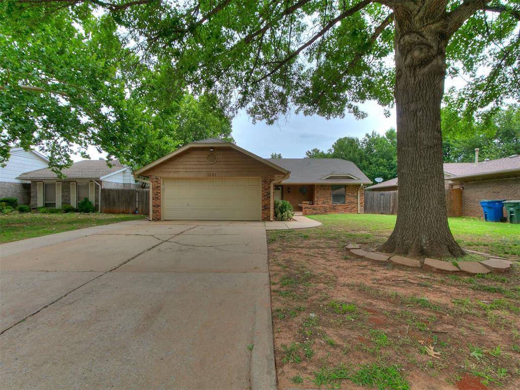 Edmond, OK 73003,1221 Val Genes RD