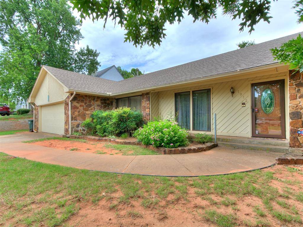 Edmond, OK 73034,1912 Nighthawk DR