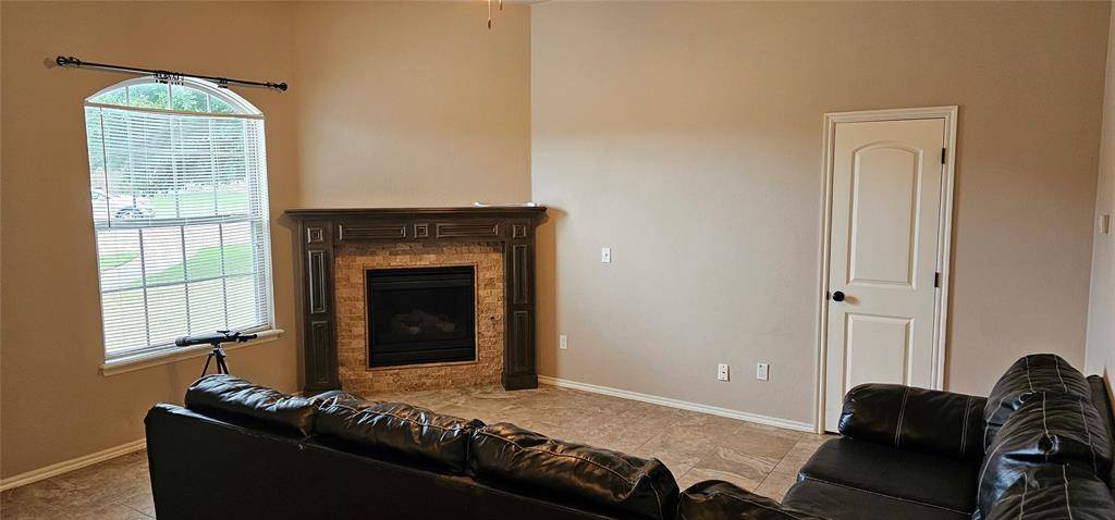 Yukon, OK 73099,12201 Buckingham LN